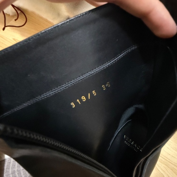 Versace boots - Picture 3 of 5